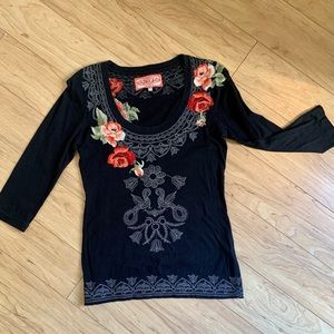 JOHNNY WAS SCOOP NECK FLORAL TEE